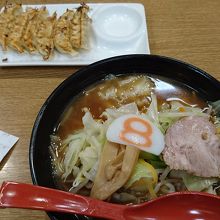 八番麺屋 金沢駅店