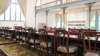 風見をもつ八角塔屋