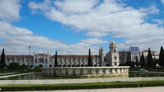 時間によって噴水がでていました