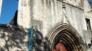 大地震で破壊された教会