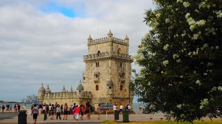 ベレンの塔の手前に広がる公園