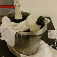 ＣＡＶＡ　スペインのシャンパン　朝から飲み放題。