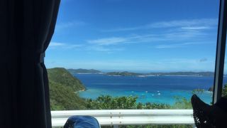 渡嘉敷港とビーチをつなぐバス