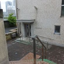 このように１段降ります。