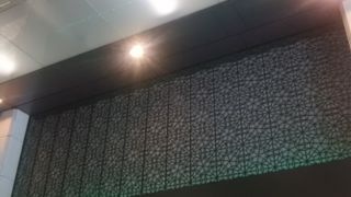 東京駅の八重洲側にあります