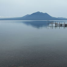 ポロピナイからの支笏湖と恵庭岳