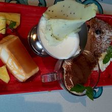 デザート盛り合わせ