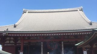 私のお勧めポイントは…少し離れた所から見る屋根です。