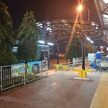 空港のマイバス乗り場