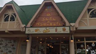 オムライスなども食べられます。