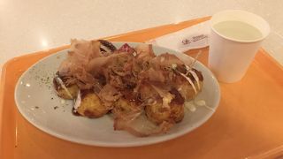 品川キッチン内のたこ焼き・お好み焼き屋！