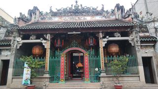 中華街の古いお寺