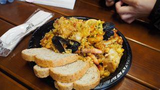 外は寒いけどおいしいものが食べられる