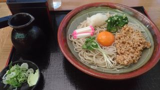 空港ターミナルのお蕎麦屋さん