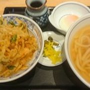 24時間うどんチェーンで朝食