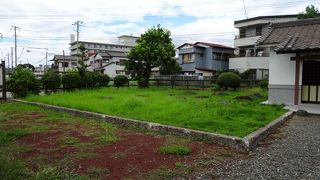 線路沿いにありました