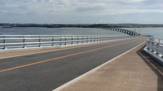 伊良部大橋を渡って伊良部島へ