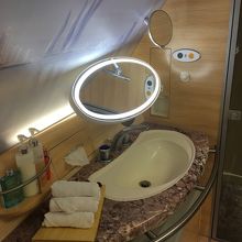 シャワー室の洗面台