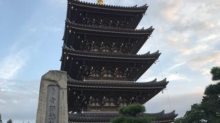 寝釈迦様と五重の塔