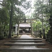 湯畑の近くの神社