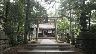 湯畑の近くの神社