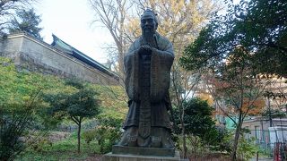 優しそうなお顔をしています