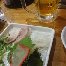 クジラの造りとビール