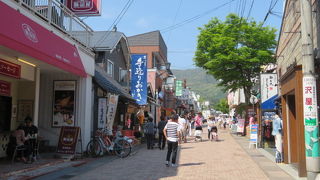 夏は賑やかです