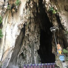 洞窟入口