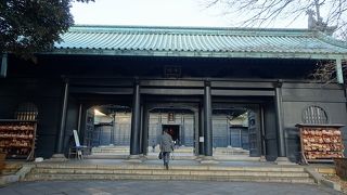 回廊と一体化しているように見える