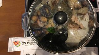 海鮮鍋はここで！　チョンドンジンヘムルタン