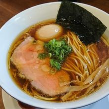 味玉醤油らぁ麺（800円）