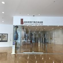 館内は撮影禁止・アンケートの答えますとポストカードを頂けます