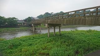 東茶屋街らしい橋!!