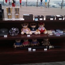 お土産ショップ棚