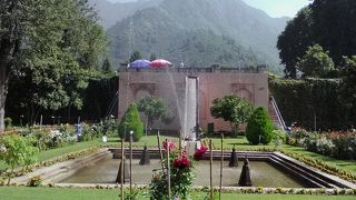 チャシュマ シャヒ