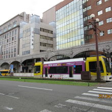 市電と老舗百貨店【山形屋】