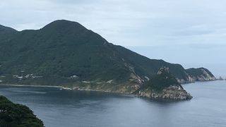 奇岩と入り組んだ海岸線ヶ印象的な矢堅目公園