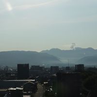 スカイスパの更衣室から阿蘇山。