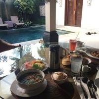 毎朝お部屋に持ってきてくれる朝ごはん、最高。