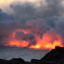 海に落ちる溶岩 By ナイア キラウエア火山のクチコミ フォートラベル 海に落ちる溶岩 By ナイア キラウエア火山のクチコミ フォートラベル
