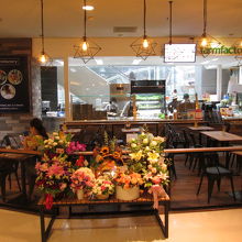 シーロム コンプレックス