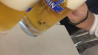 テラスで生ビール！