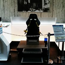 地震&免震体験装置