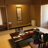 お部屋は広々