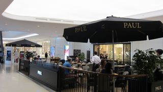 ベーカリー＆カフェ