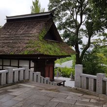 達磨寺の中で一番古い観音堂。かやぶき屋根がシックだ。