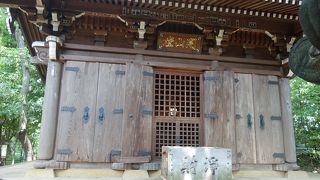 小高い場所に有るお堂