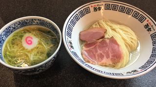人気のラーメン屋さん