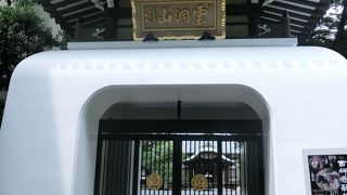 白衣観音坐像など見どころも多い